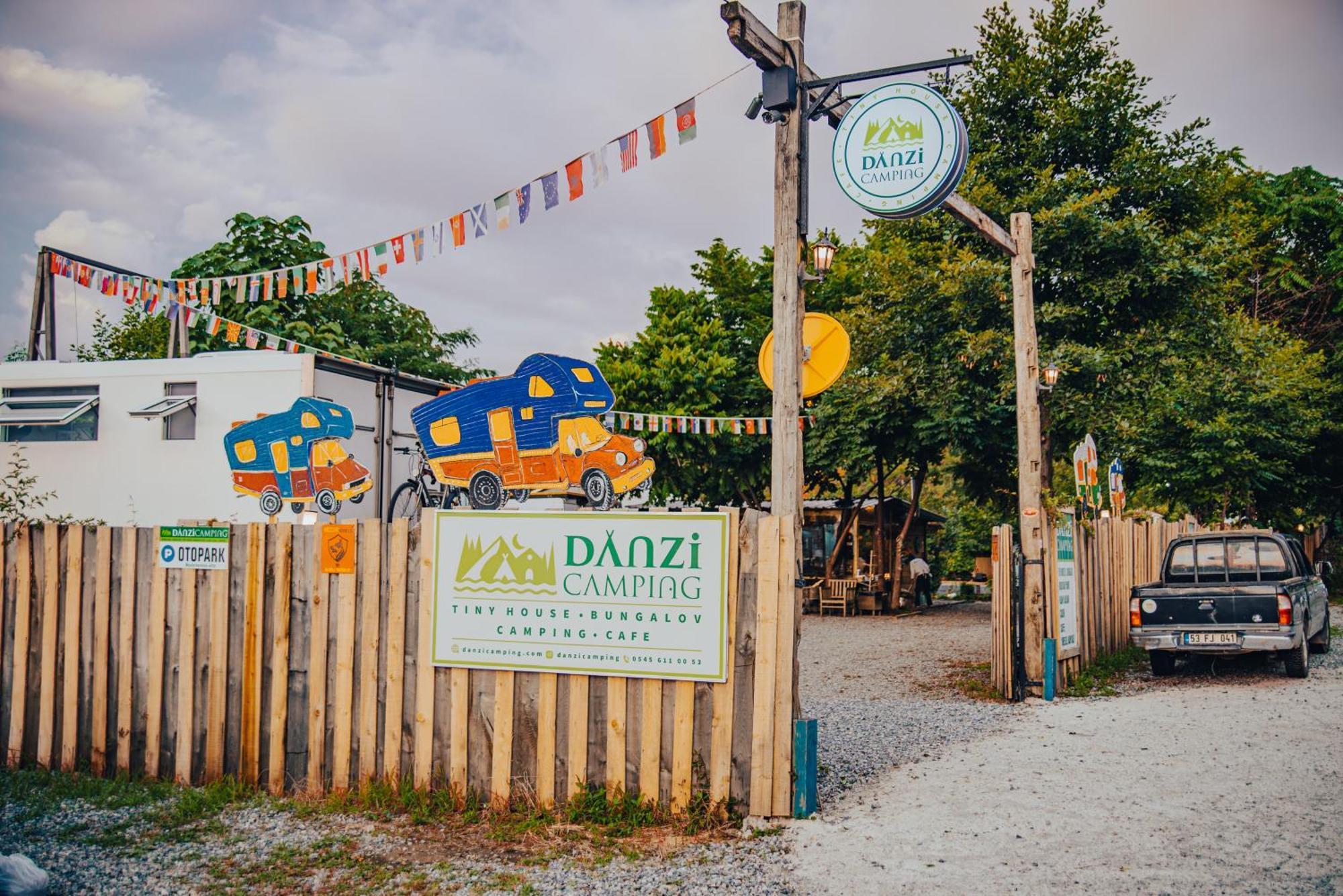 Danzi Camping Tiny House Ξενοδοχείο Ριζούντα Εξωτερικό φωτογραφία